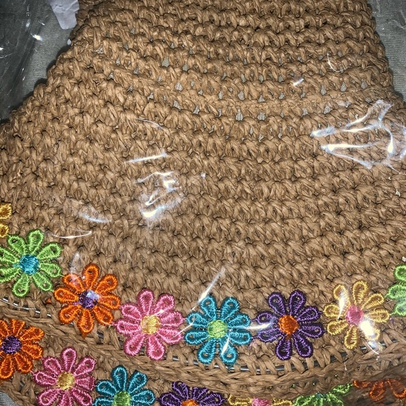 SOLD OUT Straw Hat 🌺 🌺🌺🌺🌺🌺 - Picture 4 of 7